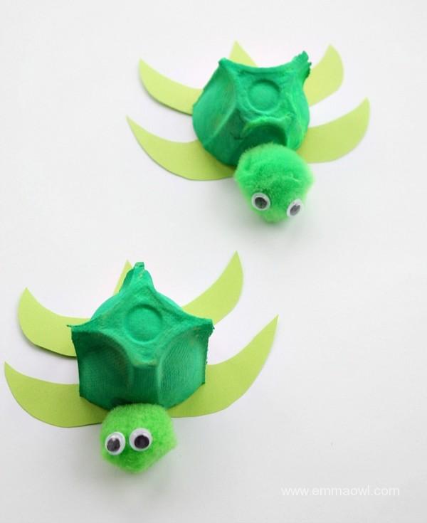 Photo of cute little sea turtles made out of egg cartons