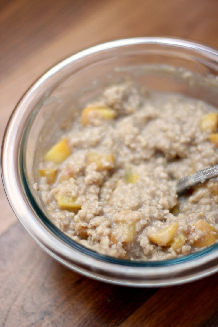 The Best Peach Cobbler Protein Oatmeal!