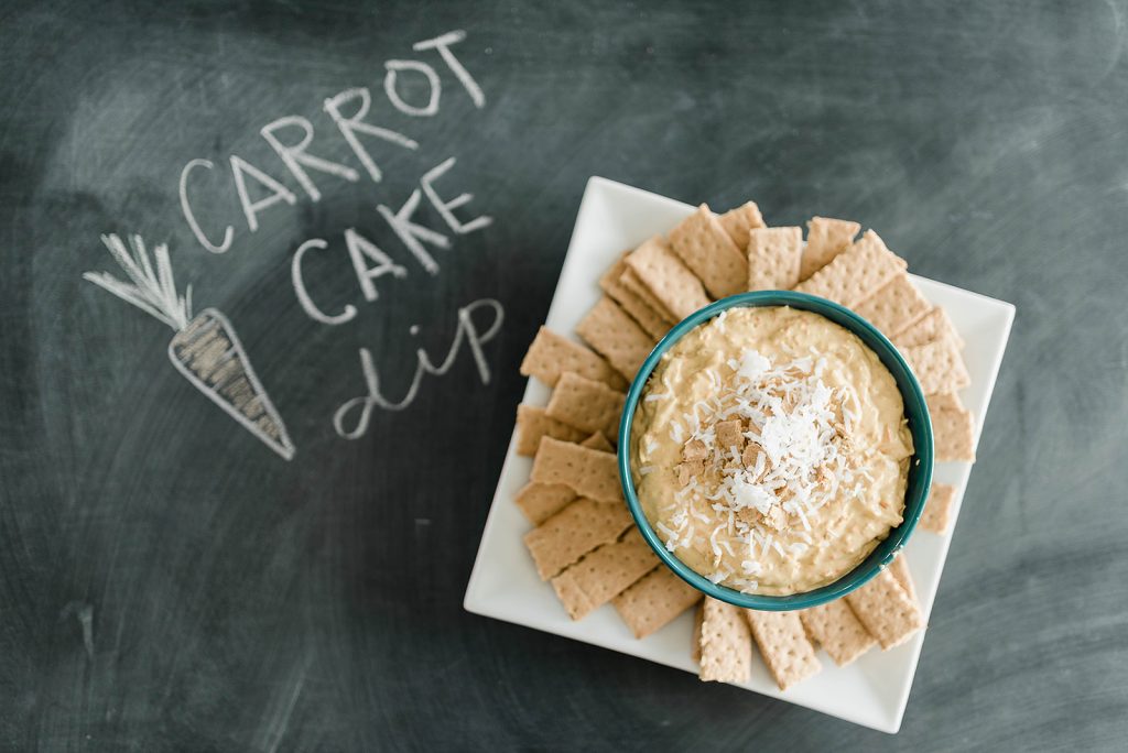Styled photo of completed dip served with graham crackers 