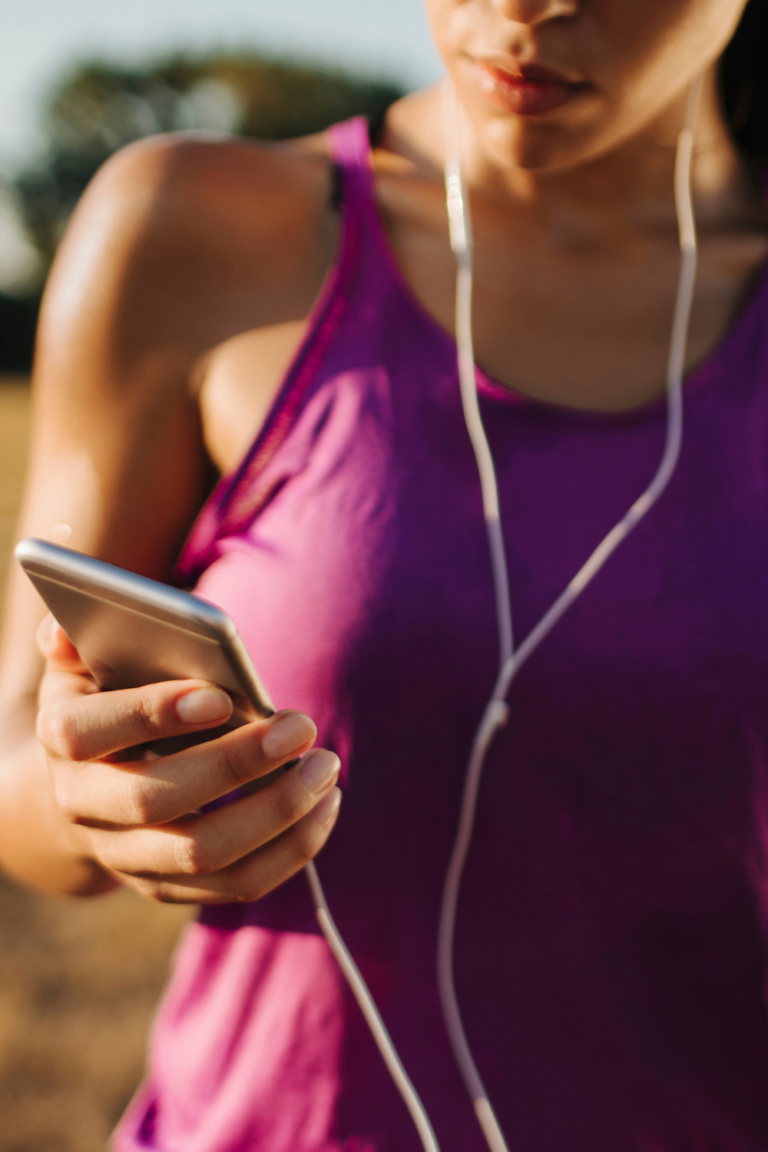 10 FREE Fitness Apps For Beginners To Help You Crush Your Goals