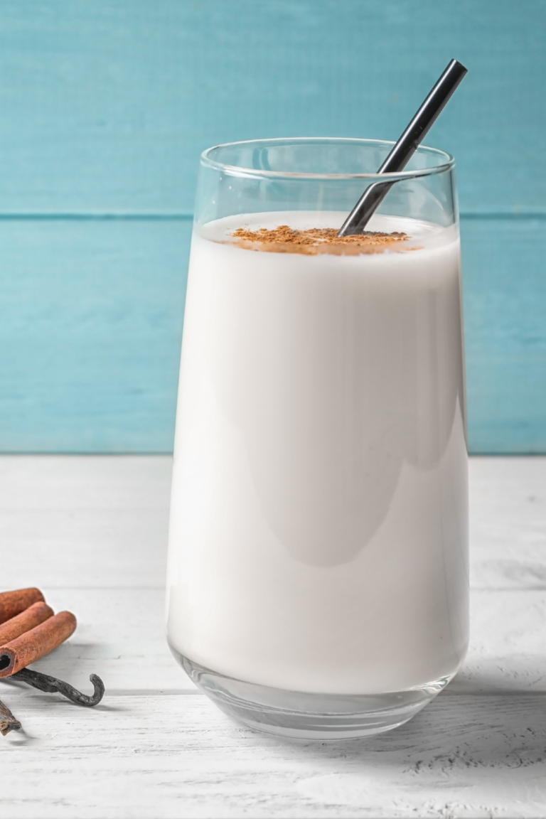 Simple + Easy Snickerdoodle Protein Shake Recipe!